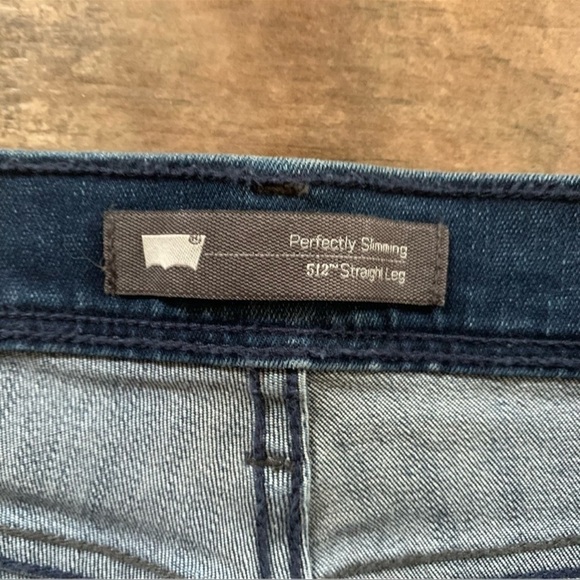 Levi's 512 Perfectly Slimming Straight Leg Blue Wash Jeans - Picture 14 of 16